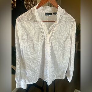 New York & Company White Textured Floral Blouse